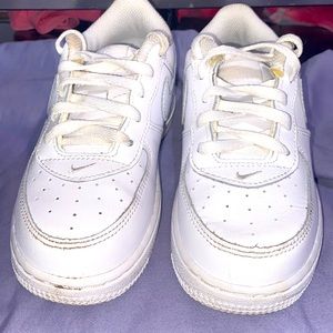 White airforce 1s size 10c